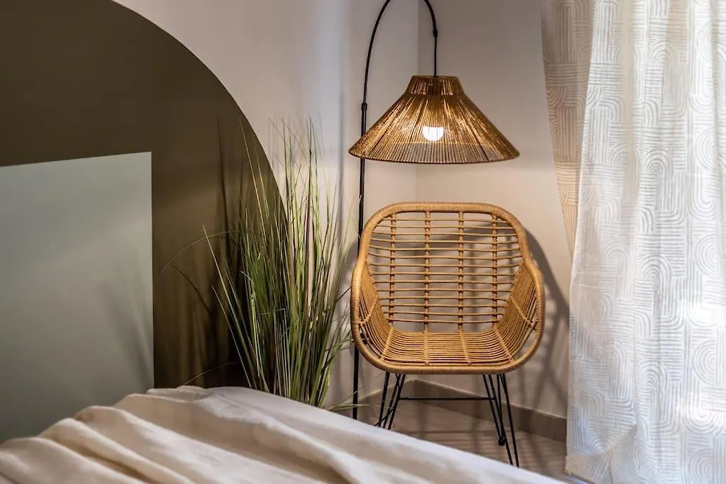 Dafne Room Speciale, Elegante Con Balcone Rome 0*,  Italy