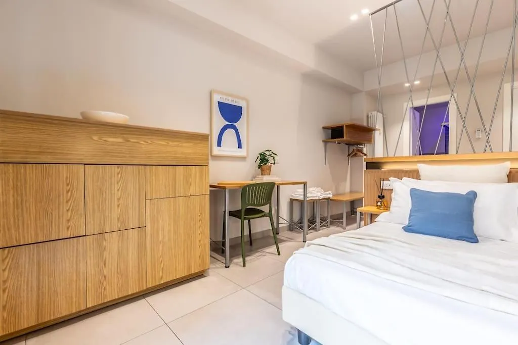 Dafne Room Speciale, Elegante Con Balcone Rome